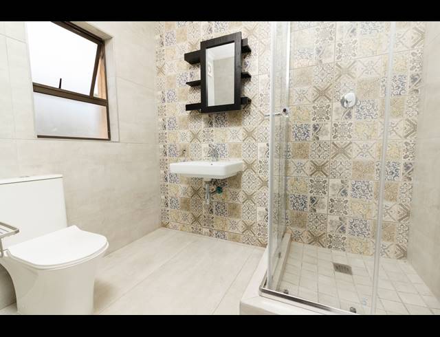 3 BEDROOM FLAT TO LET IN WARNER BEACH